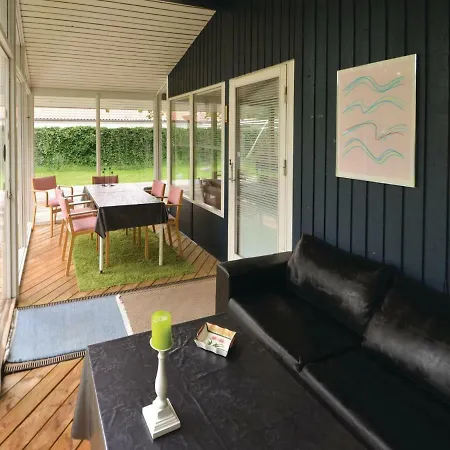Vakantiehuis Three-bedroom Holiday In Egå