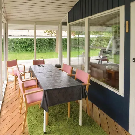 Vakantiehuis Three-bedroom Holiday In