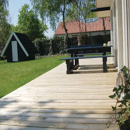 Three-bedroom Holiday In Vakantiehuis *